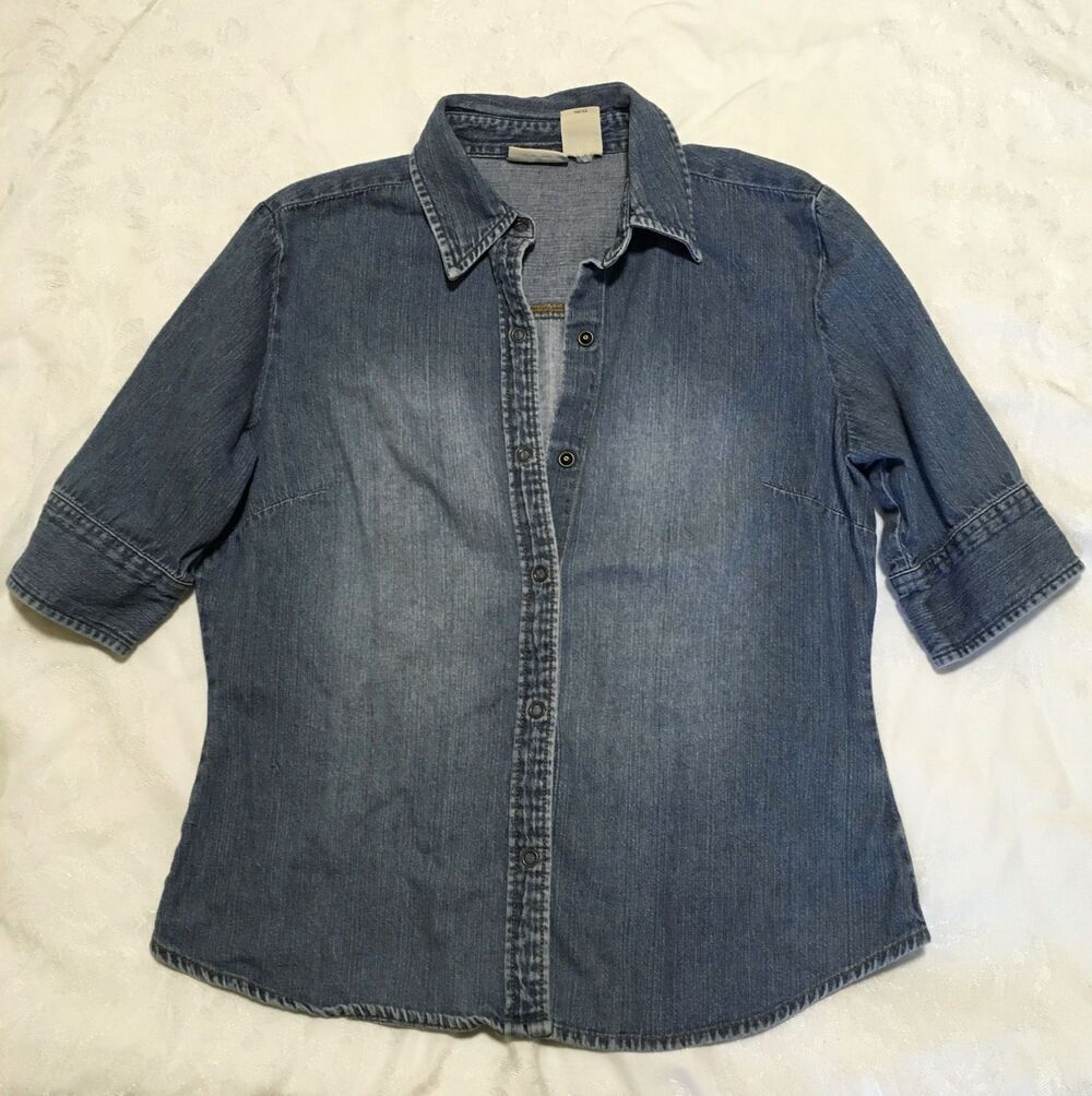 St. Johns Bay Womens Lightweight Jean Top Size M 100% Cotton Snap Buttons